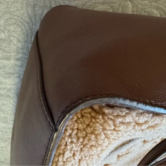 Stella McCartney Vegan Teddy bag and a wallet preowned - Picture 3 of 17